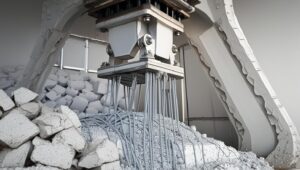 قص جدار بالصاروخ